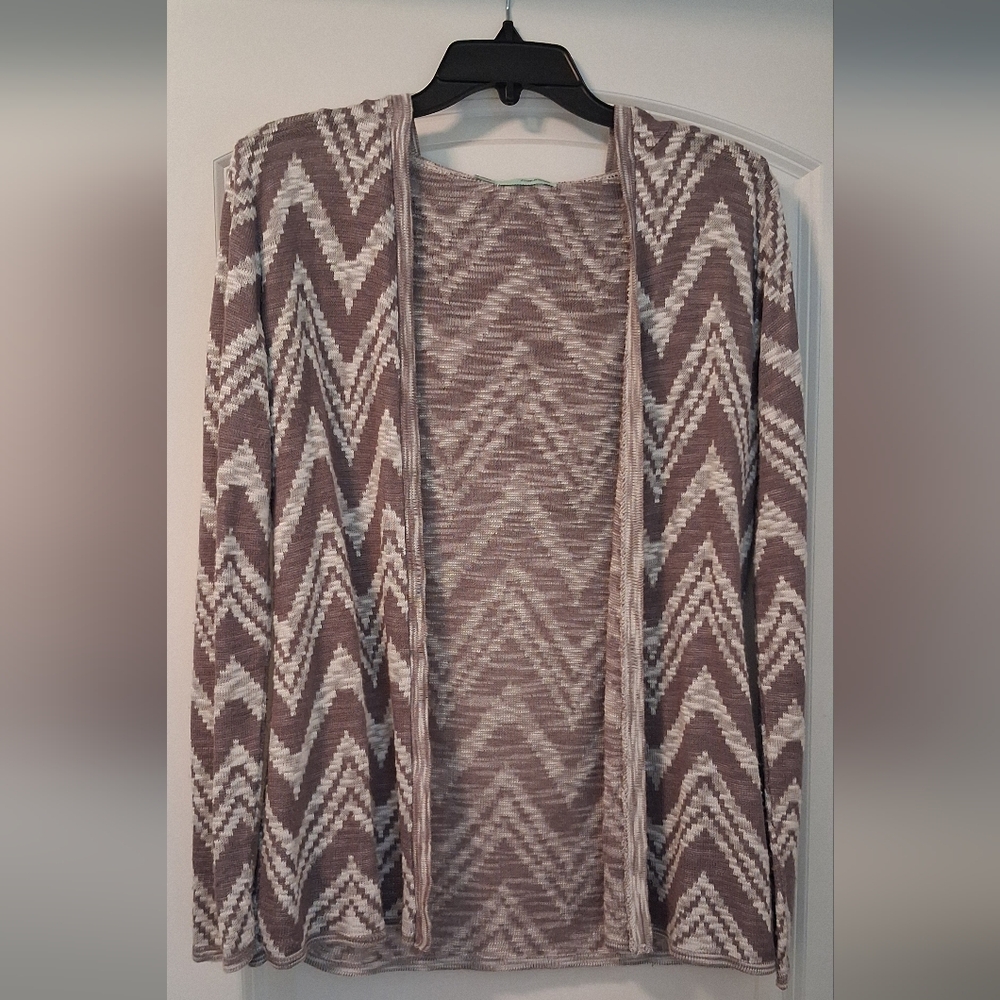 Chevron Patterned Brown and Cream Sweater